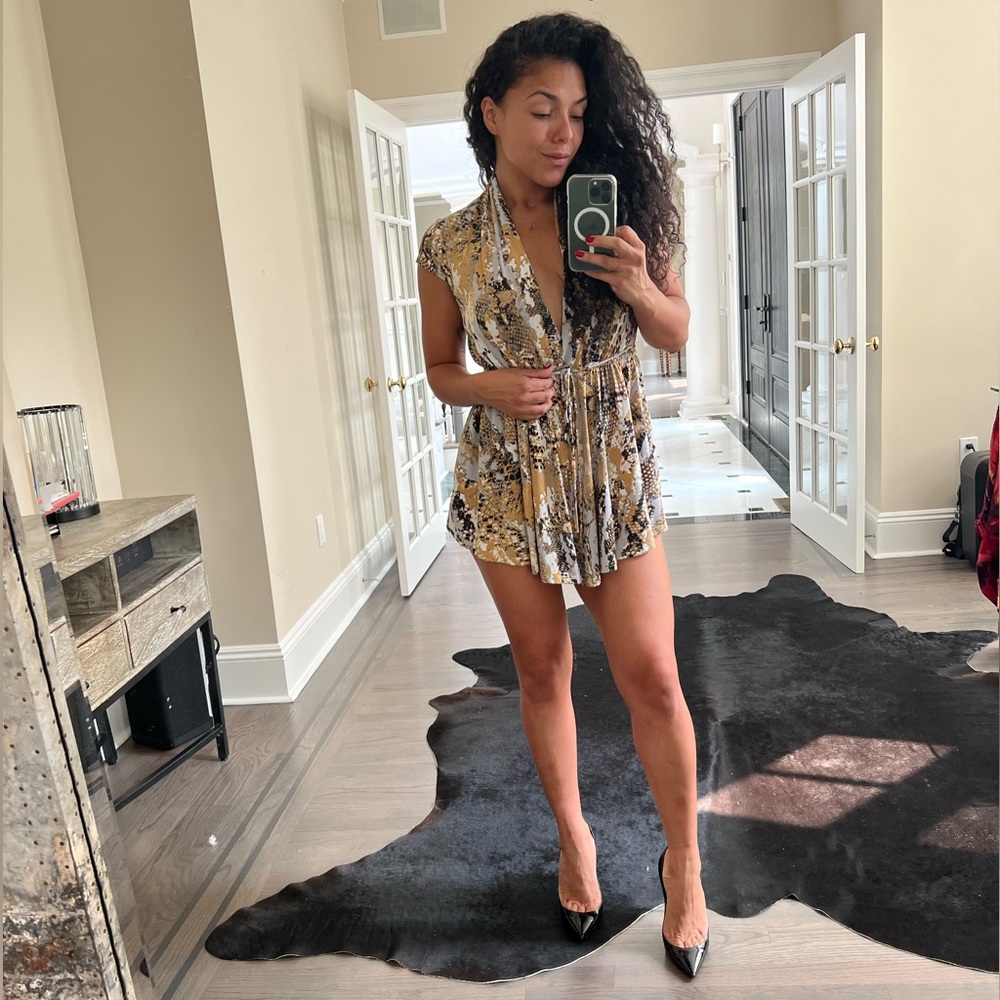 FashionNova, snakeskin, lose romper